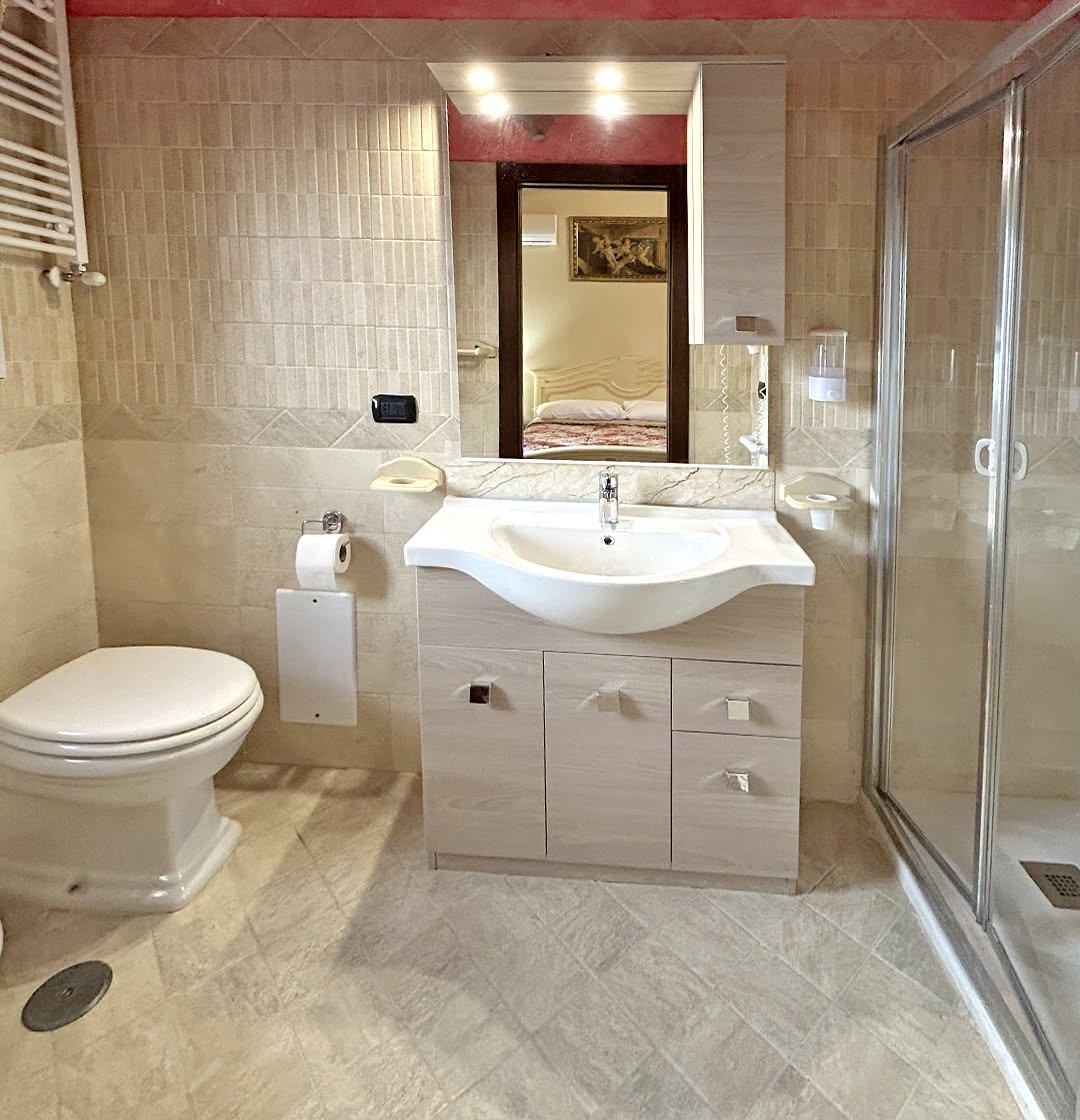 Bagno della camera con idromassaggio